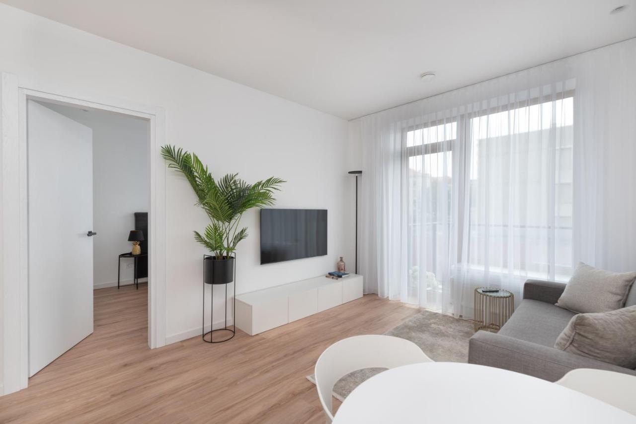 Brand New And Modern 1Bdr Apartment VNO Extérieur photo